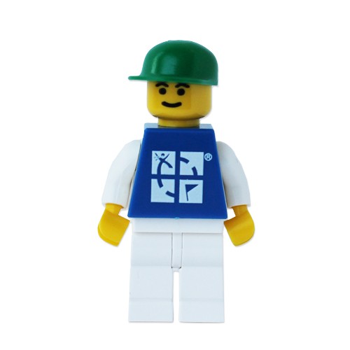 Lego spårbar, blå t-shirt svart hatt
