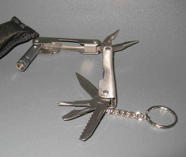 Multitool with lamp